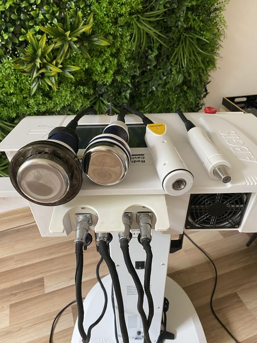 Aparat vacum endermologic si aparat radiofrecventa/ cavitatie