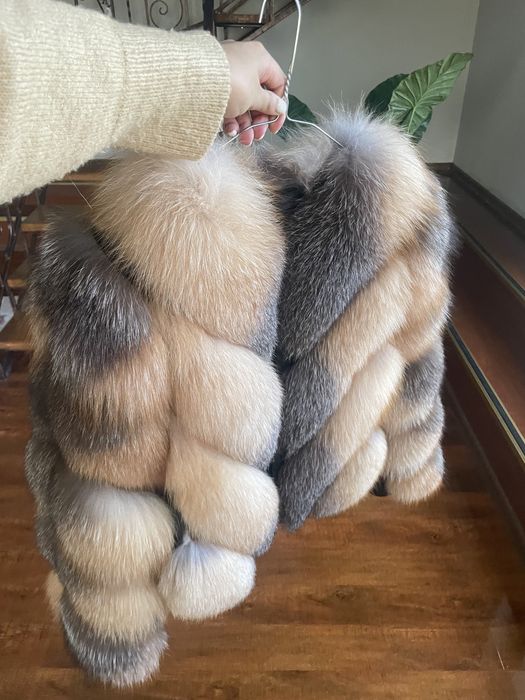 Haina de blana din vulpe polara