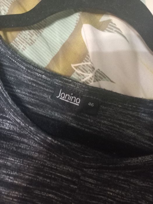 Tricou lung, pentru colanți sau pantaloni scurti, modern.