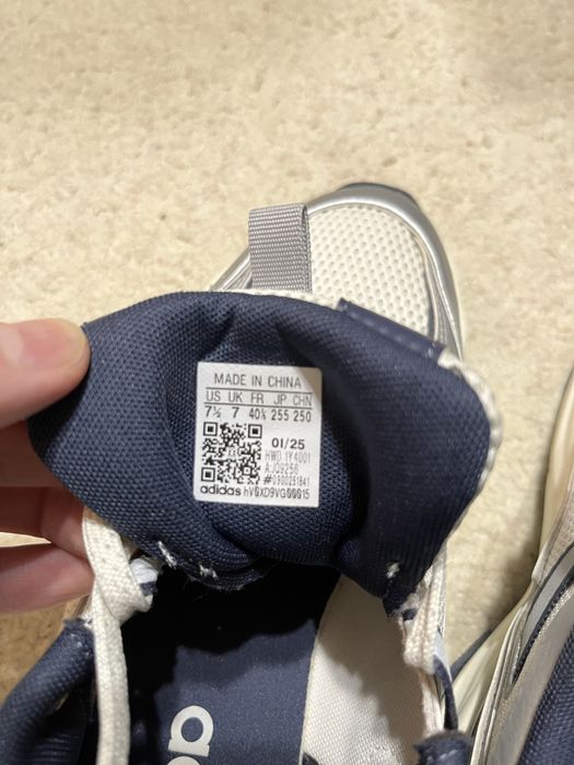 Продам кроссовки Adidas, размер 40,5