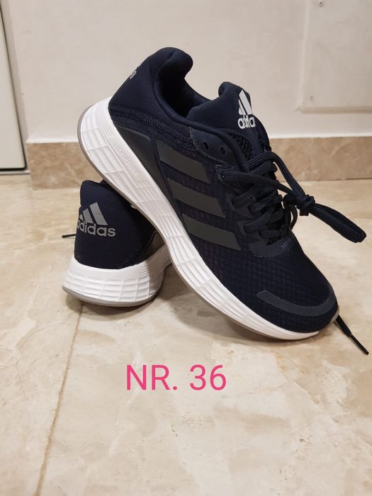 Adidasi Originali Noi