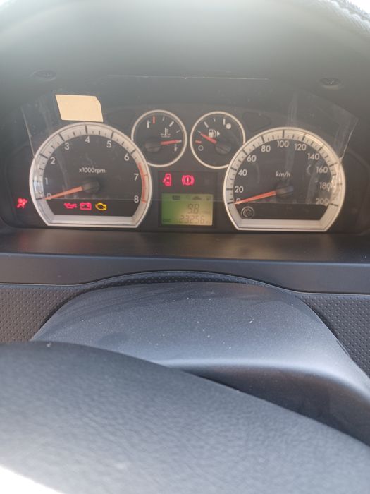 Ravon oq kiraska toza moshina òzimni otimga yuriganiga kiraskasiga jav