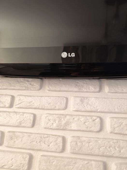 Продам телевизор LG