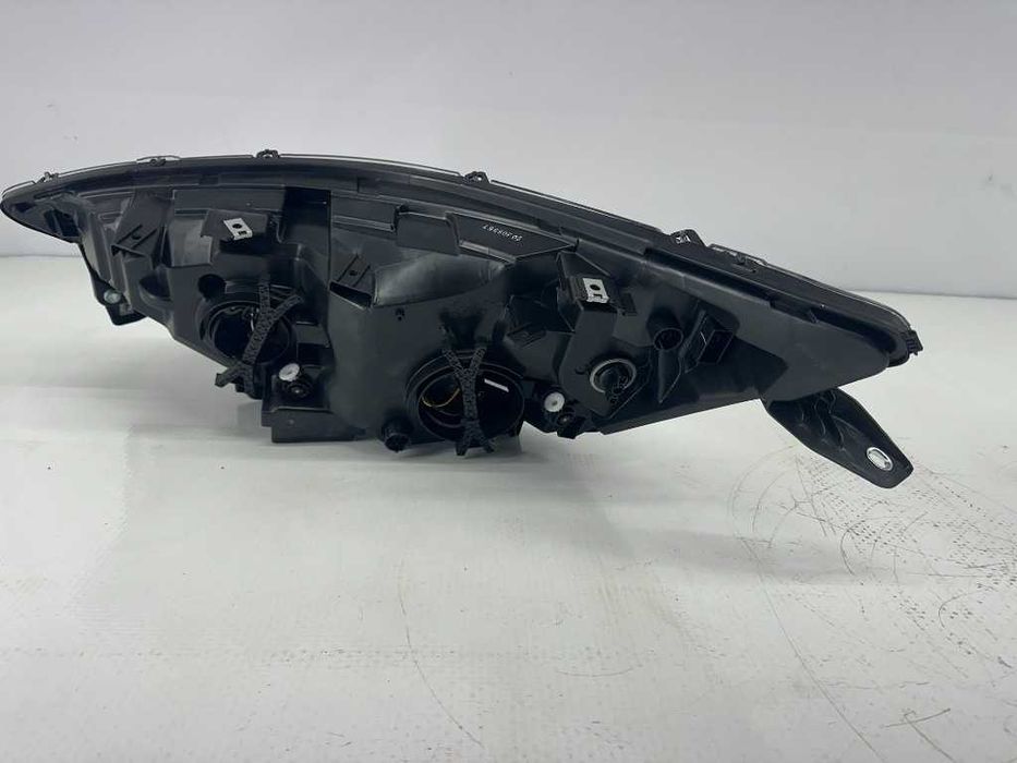 Far stanga Iveco Daily FAB 2015-2024 cod piesa 5801473750
