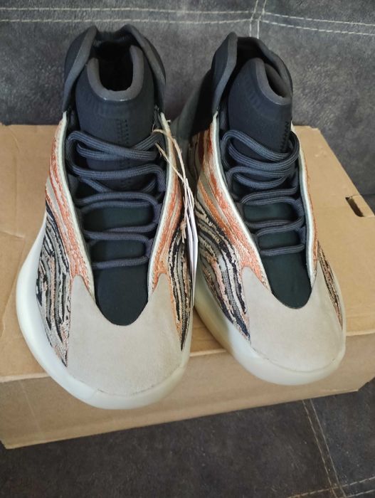 Puma 39 н., Adidas 38 2/3 н., 39 1/3 н.,Vans 38.5 н.,Nike 39 н.