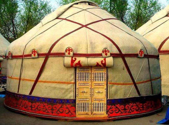 Юрта, қазақы үй, киіз үй.