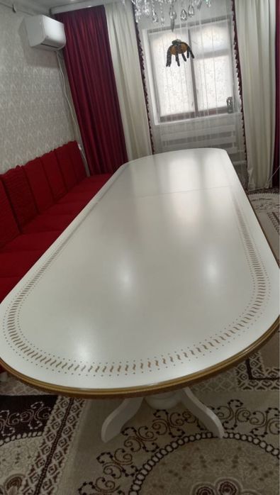 Продается стол 4 метра