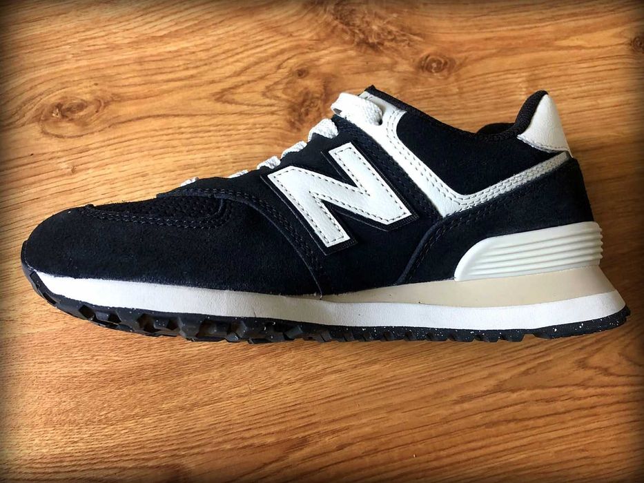 Vand adidasi, sneakers, New Balance, NB
