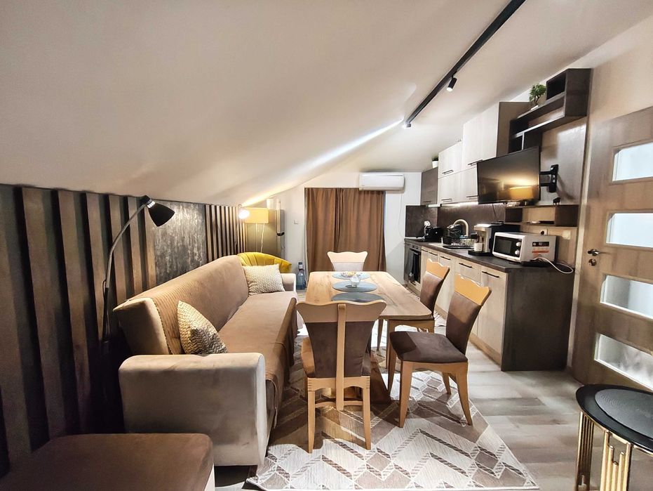 Продава се Двустаен апартамент в Търговище, Боровец - 70 кв.м за 795 €/кв.м - Снимка #2