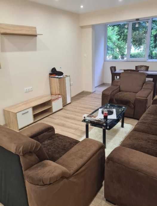 Продава се Тристаен апартамент в София, Център - 70 кв.м за 2500 €/кв.м - Снимка #1