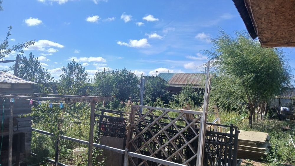 Продам дом в дачном участке.