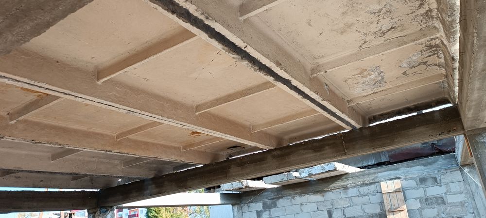 Продам плиты перекрытия 10 штук