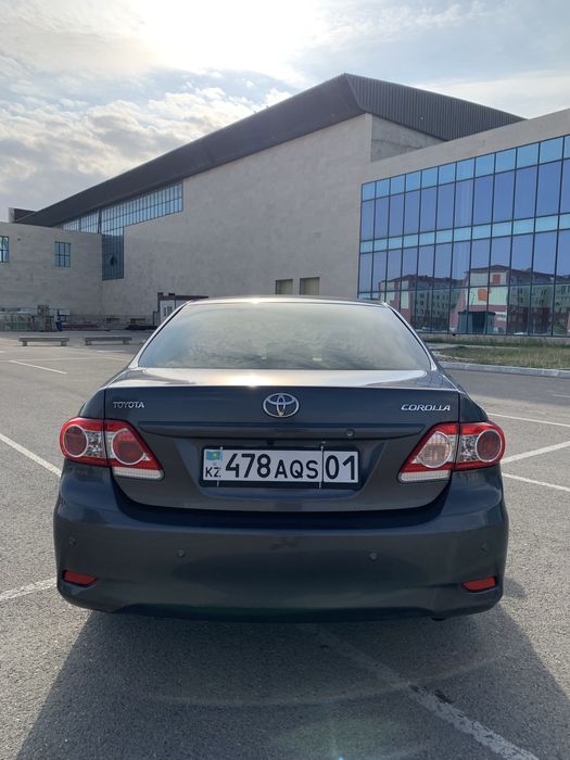 Тойота королла 2012