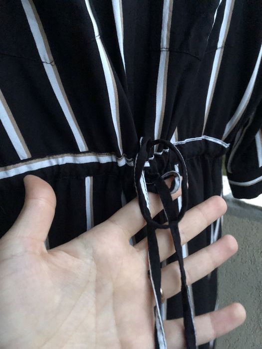 Rochie ONLY cu nasturi și cordon în talie