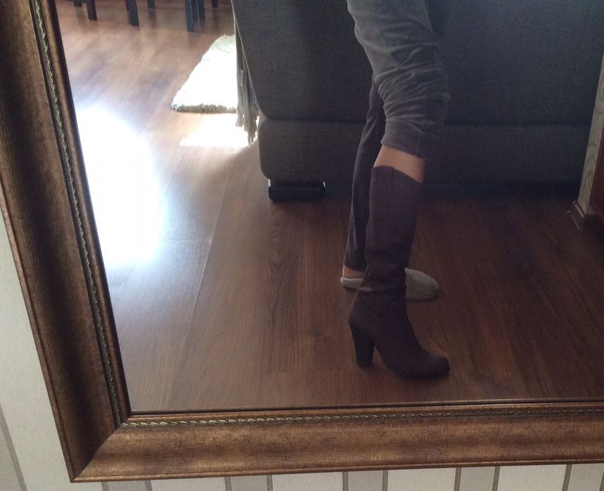 Сапоги женские. Кожа.