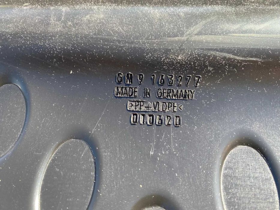 Opel Zafira B - oригинелна задна стелка