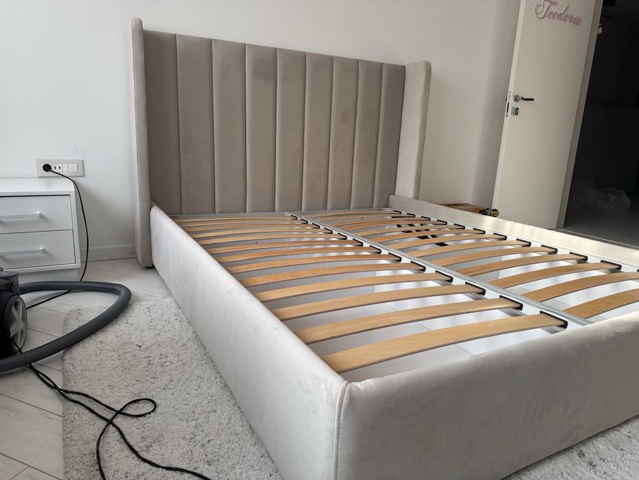 Тапицирана спалня