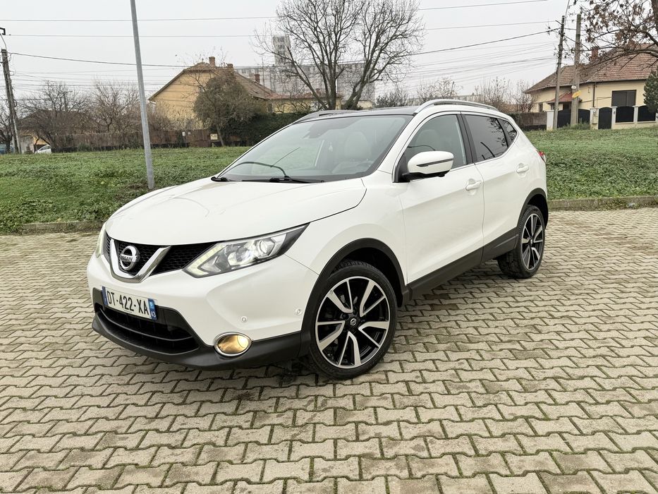 Nissan Qashqai 4x4•Tekna•2015•Panoramic•piele•incalzire•xenon•Navi/Gps