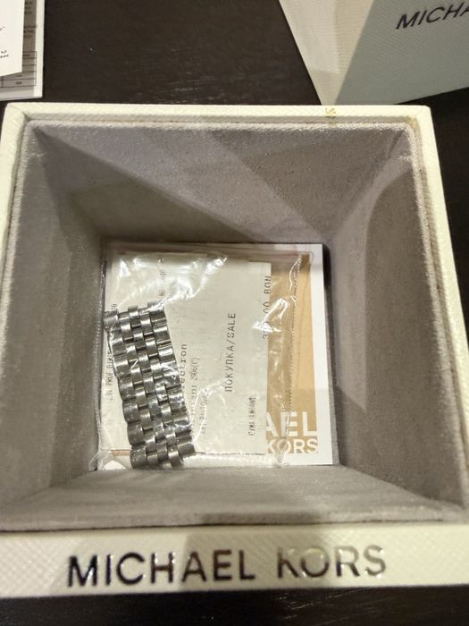 Дамски менахичен ръчен часовник -Michael Kors