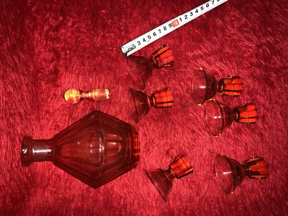 3 различни стъклени/кристални вази, чаши и сервизи/комплекти