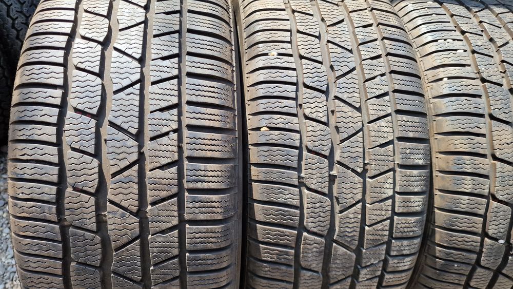Anvelope 245/40R19 marca Continental, M +S,DOT 2019,8  mm