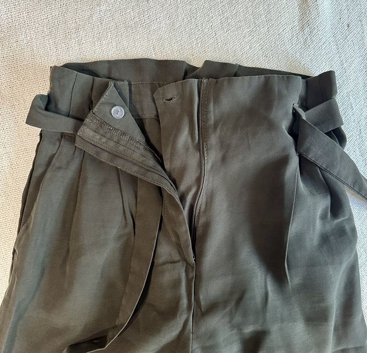Pantaloni H&M, verde inchis, marimea 36