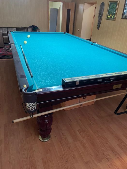 Бильярдный стол