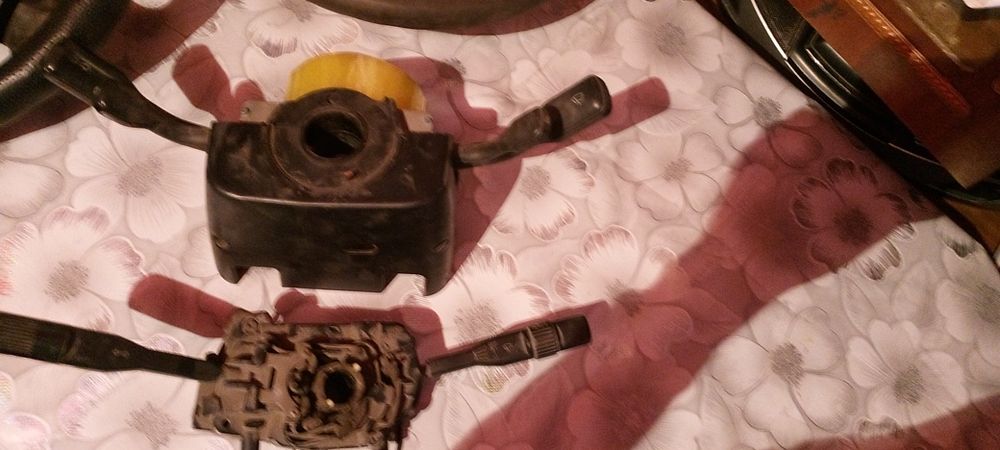 Продам рулевой переключатель на audi