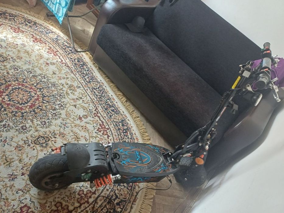Vând sau schimb trotineta electrica
