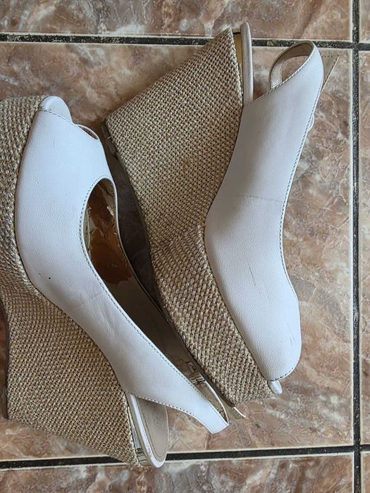 Sandale GUESS, albe, piele, măr. 40