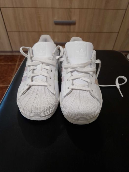 Маратонки adidas superstar