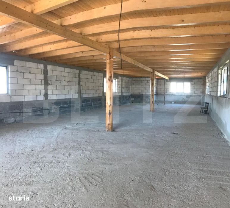 Casa (la rosu), Livada si Padure, Teren Generos si Plata Flexibila –