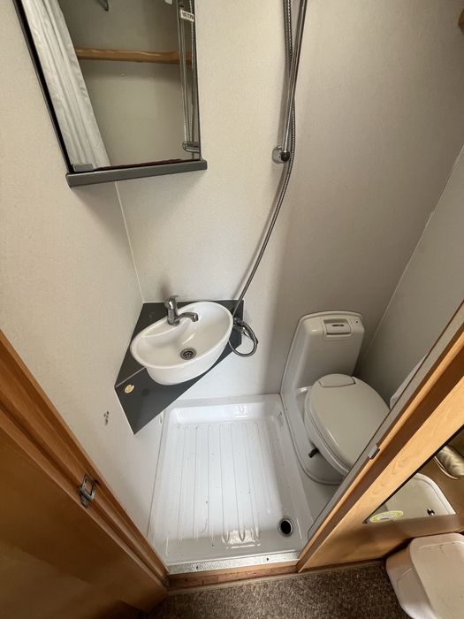 Rulota 2010 Elddis Explore 546 6 persoane