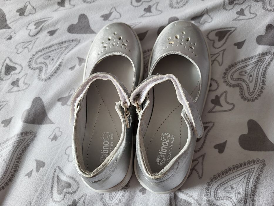 De vanzare pantofi nr 34