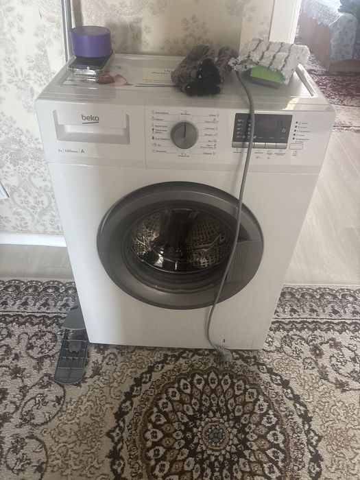 Продам срочно стиральную машинку