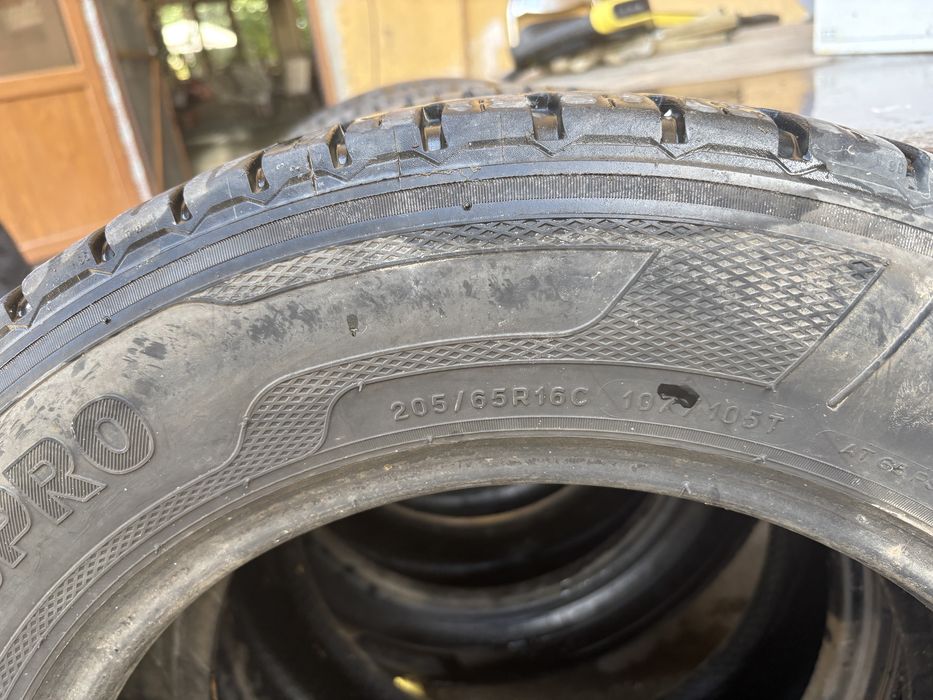 Vand 4 cauciucuri de vara si 4 All Season 205,65 R16C
