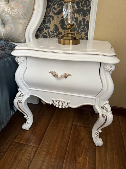 Спальный гарнитур из дерева