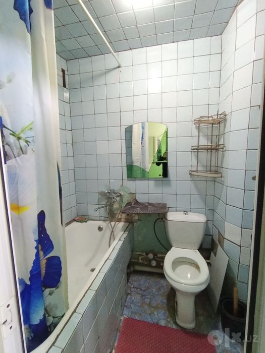 Qora Qamish 2/4 da 1 xona sotiladi.