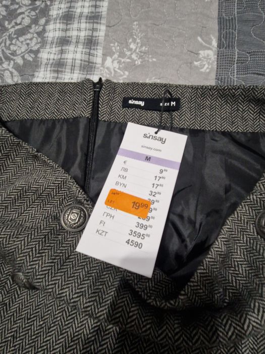 Fusta scurta marimea M