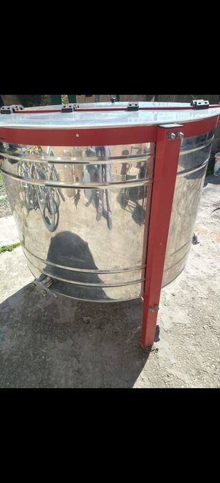 Centrifugă apicolă