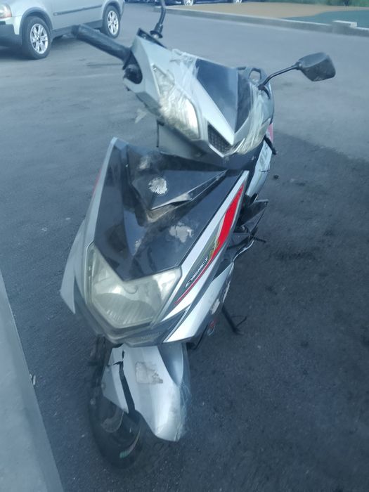 Продам скутер 125 кубов