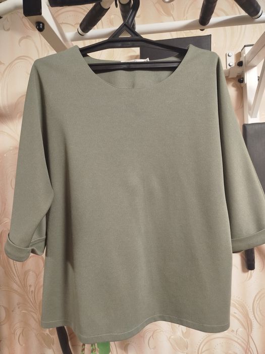 2 блузки и платье 54 размера