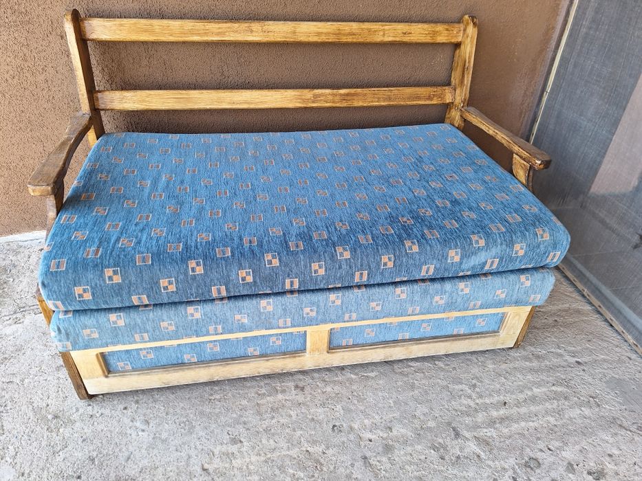 Диван за тераса или двор