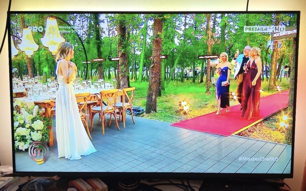 Tv 140cmSmart4K Ultra HD nou la cutie