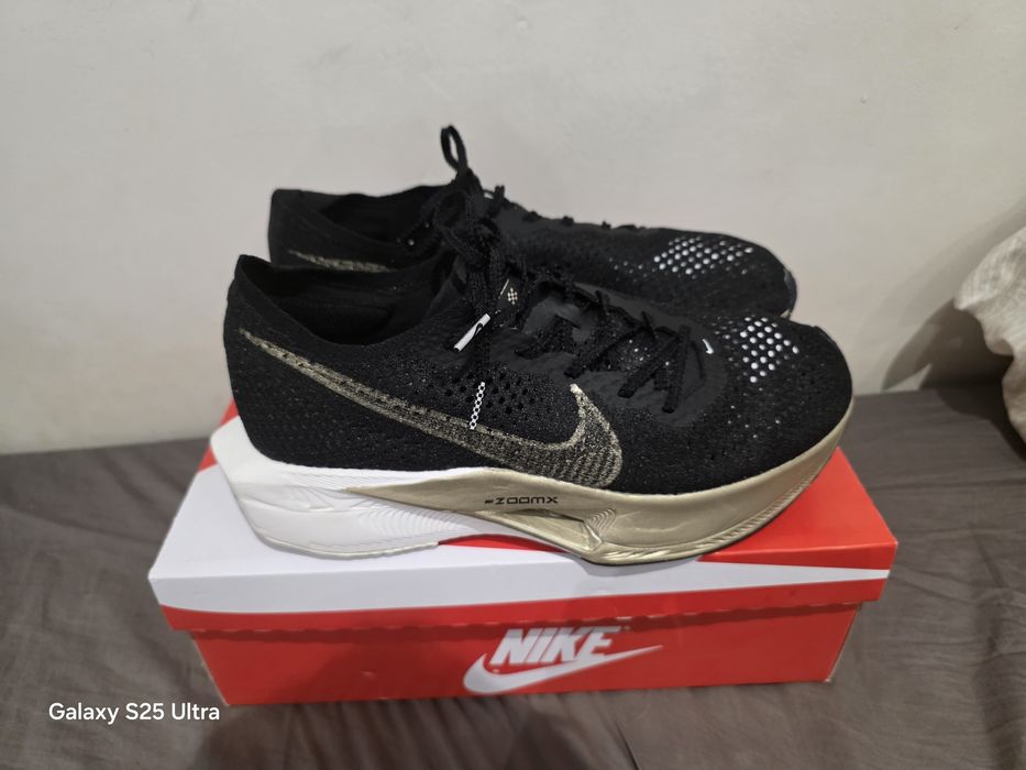 Nike Vaporfly3 flyknit zoomx размер 44 обувки за бягане