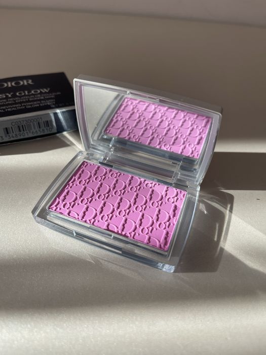 Чисто нов руж - пудра DIOR Rosy Glow