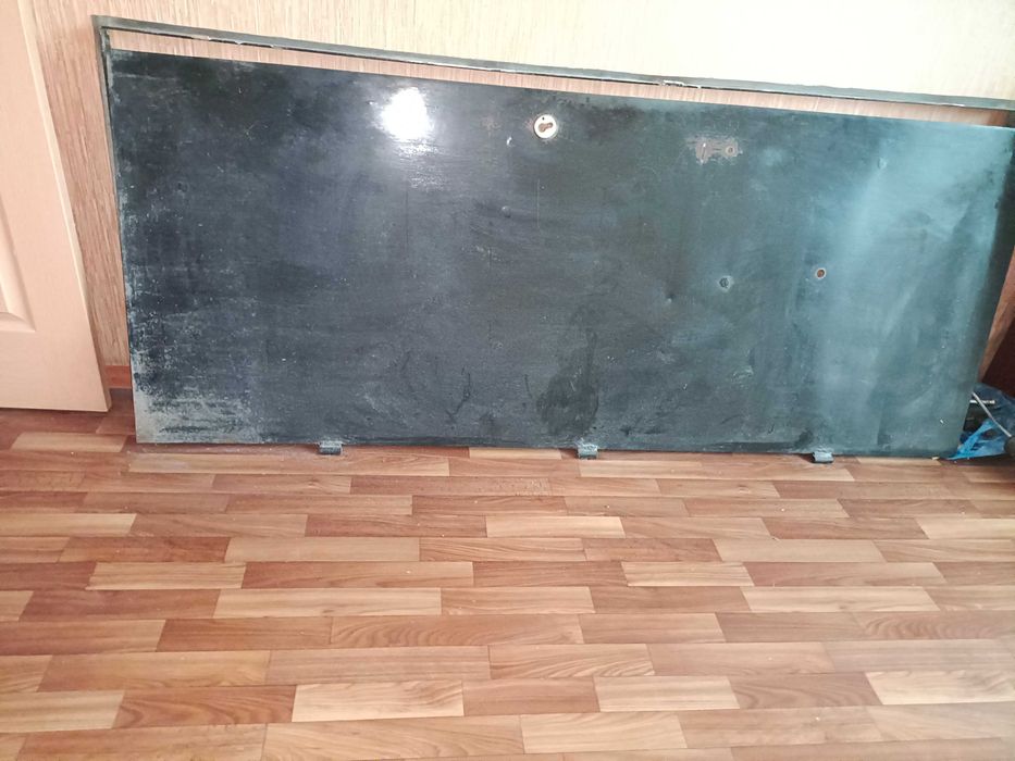 Продам железную дверь б/у