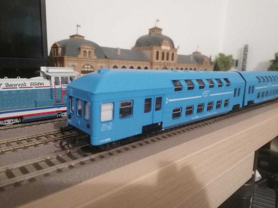 Vagoane etajate CFR trenulet electric HO