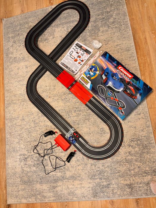Pista de curse electrica cu 2 masinute, Carrera, Sonic the Hedgehog