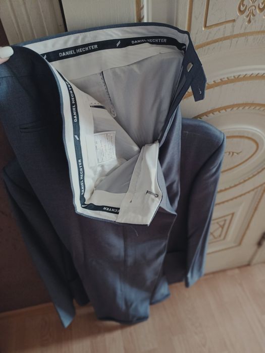 Продам классический костюм